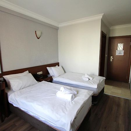 Lyon Hotel Istanbul Exteriör bild