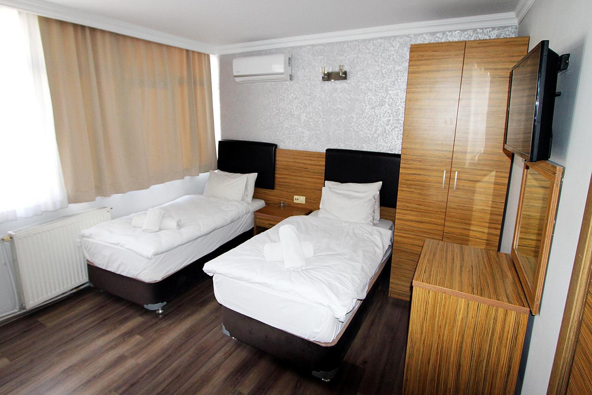 Lyon Hotel Istanbul Exteriör bild