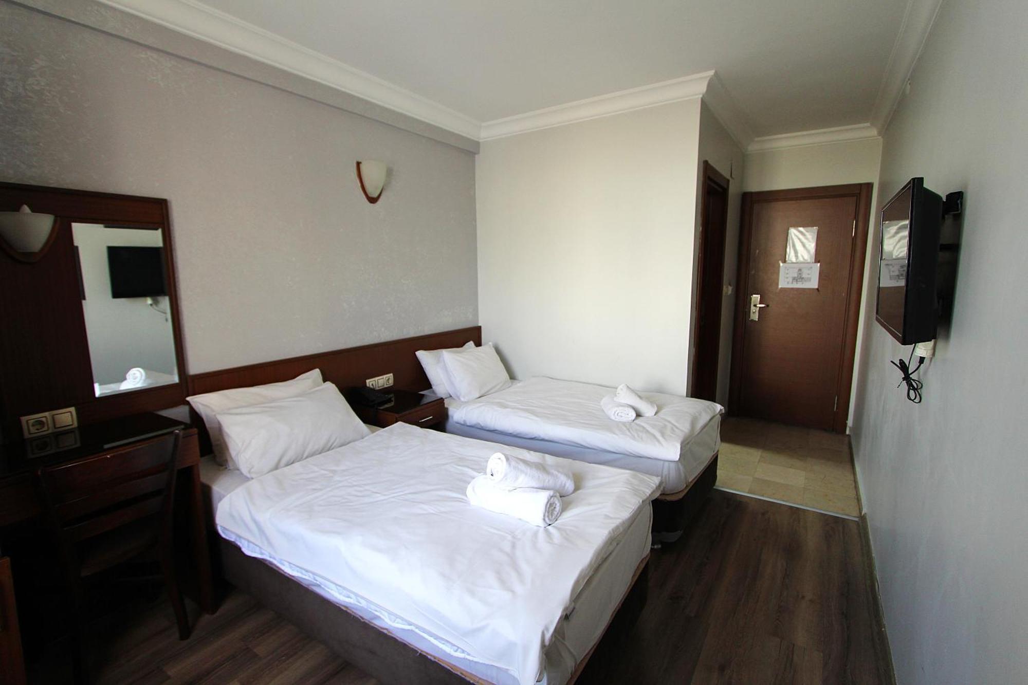 Lyon Hotel Istanbul Exteriör bild
